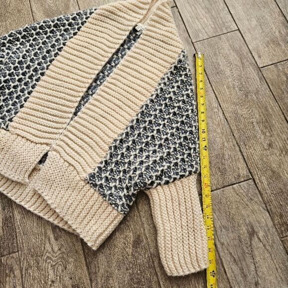 Simply Noelle Cozy Chunky Knit Two-tone Open Front Cardigan Sweater - Picture 4 of 11